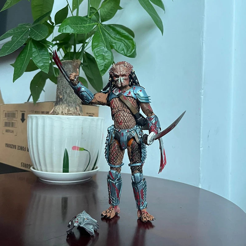 Alien VS Predator Masked Scar Elder Predator Machiko Noguchi
